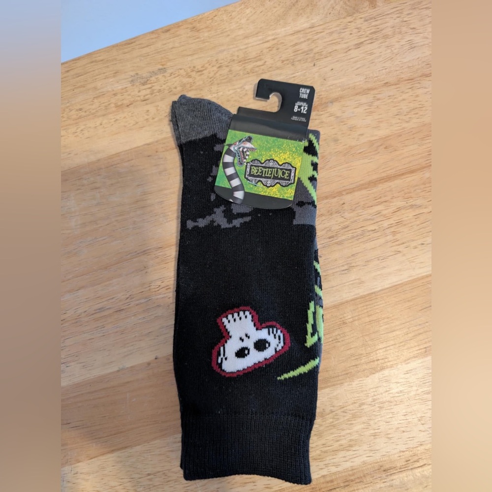 🆕 NWT Beetlejuice Crew Tube Suck 8-12